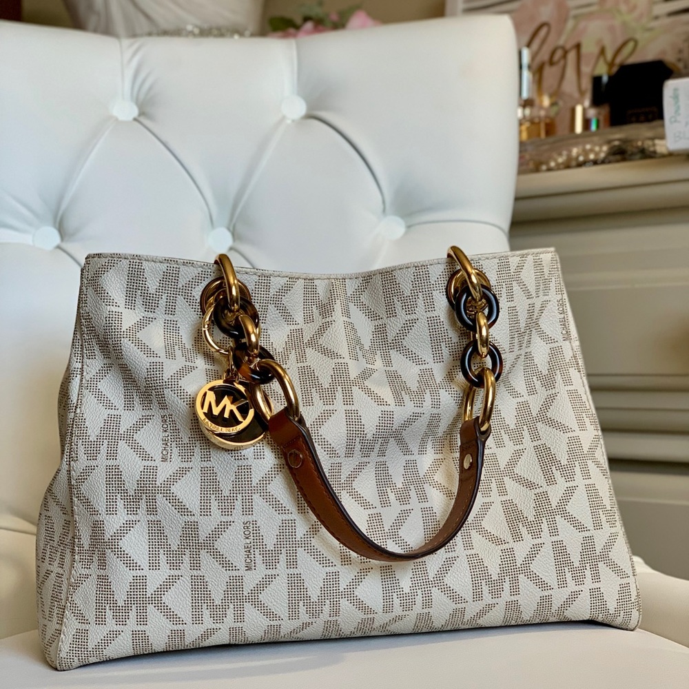 Cynthia Shoulder Michael Kors Medium Bag